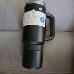 NWTCirkul 30oz Black Travel StrawSip Double-Wall Tumbler with Handle